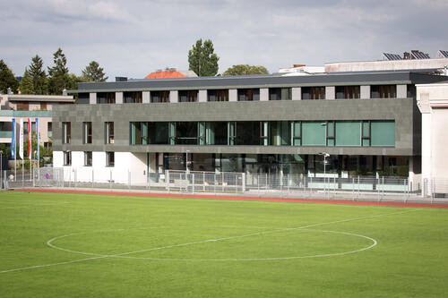 Außenansicht Olympiazentrum (Quelle: Sportland OÖ)