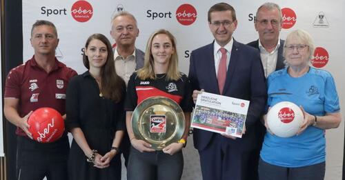 Pressefoto Frauen Fußball Akademie (Quelle: Land OÖ)